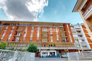 QUADRILOCALE COMODO AL CENTRO!