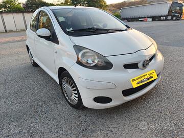 Toyota Aygo 2012----1.0 Benzina Neopatentati