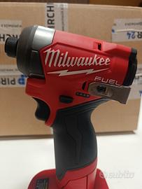 avvitatore a impulsi a batteria milwaukee 12v 