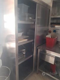Armadio acciaio per cucina ristorante