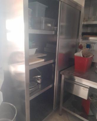 Armadio acciaio per cucina ristorante