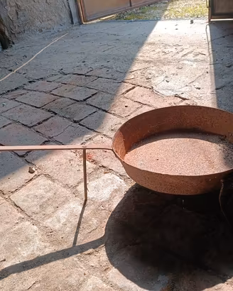 oggetti rame e vari attrezzi