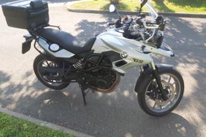 BMW F700GS