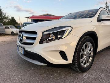 Mercedes-Benz GLA180d Automatic Executive
