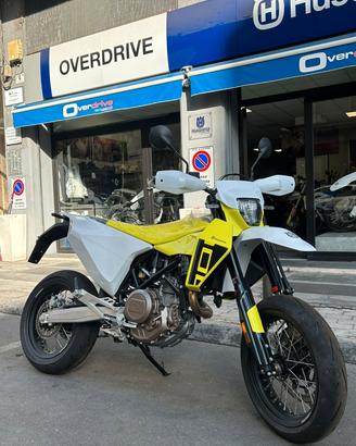 Husqvarna 701 Supermoto