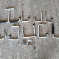 robusti ganci biciclette o attrezzi  supporti