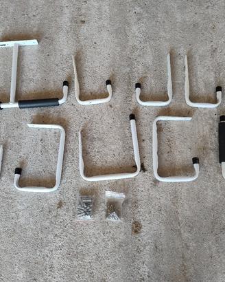robusti ganci biciclette o attrezzi  supporti