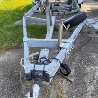 Carrello rimorchio imbarcazioni