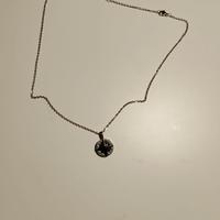 Collana con Ciondolo Rosa dei Venti in Acciaio