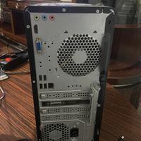 Pc da gaming fisso con case da ufficio