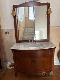 Mobile bagno in legno e lavabo in marmo 