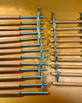 Maniglie in legno massello e metallo