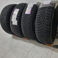 4 pneumatici invernali NUOVI Nexen, 215/60 R17 96H