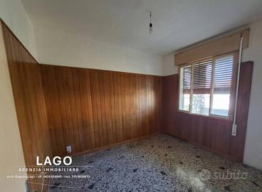Appartamento di 129 m² con 5 locali e box auto a N
