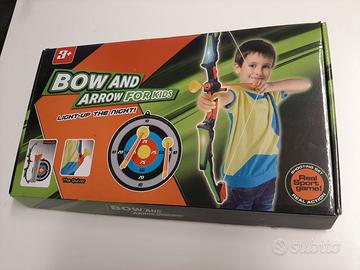 Set di arco e frecce per bambini