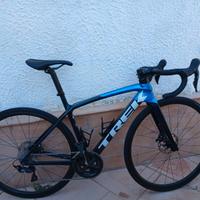 bici da corsa in carbonio