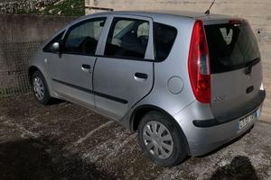 Mitsubishi 05 DI-D 1.5 D. motore Mercedes 95 Cv