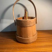 Secchiello in legno rustico