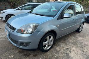 Fiesta 1.4 Tdci full optional per Neopatentati