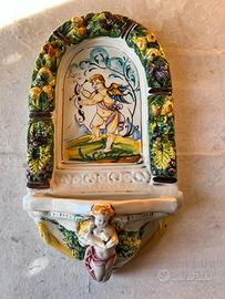 acquasantiera in ceramica policroma