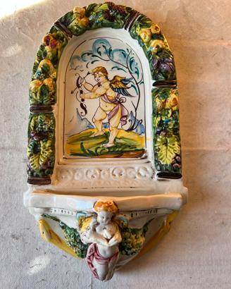 acquasantiera in ceramica policroma