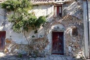 Casa rurale di campagna con terreno