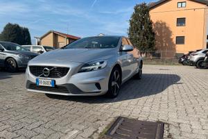Volvo V40 D2 R-design