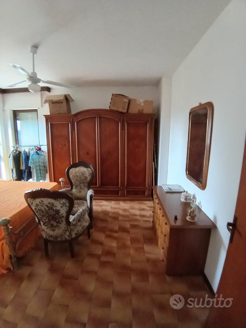 Ampio libero su tre lati via libeccio - Vista 4
