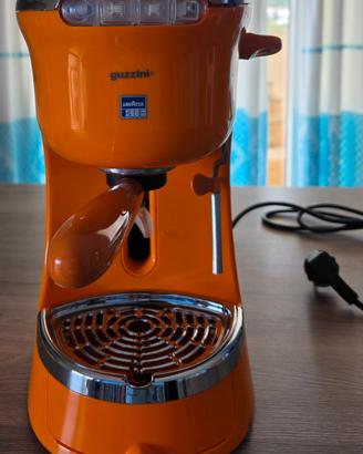 Macchina caffè Lavazza Blue design Guzzini