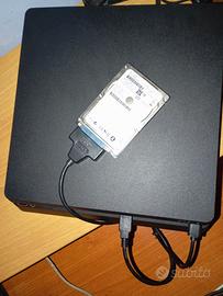 PlayStation 4 slim 700 GB