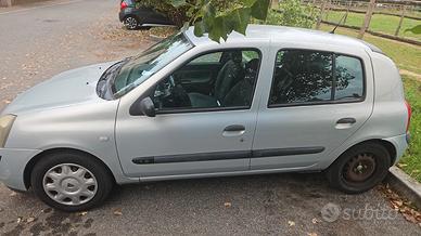 RENAULT Clio 2ª serie - 2004