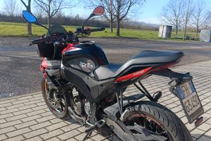 Aprilia Tuono 125 con garanzia ufficiale