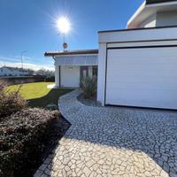 VILLASCHIERA BICAMERE CON GIARDINO - SOLUZIONE ...