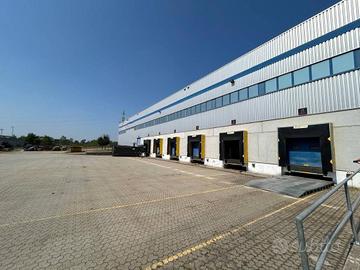Immobile di 9100 m² a Lainate