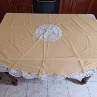 Tovaglia rotonda gialla  in cotone e pizzo