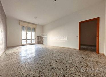 Appartamento di ampie metrature in zona Cecati