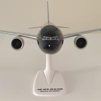 Boeing 777-300ER air new Zealand herpa 1-200