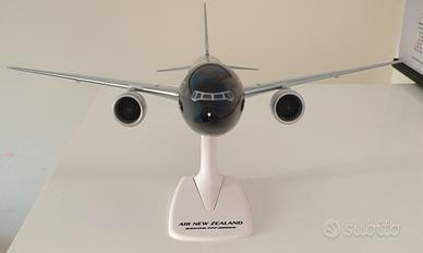 Boeing 777-300ER air new Zealand herpa 1-200