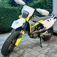 Supermotard Husqvarna 701