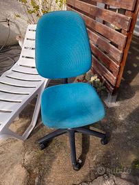 sedia a rotelle da scrivania