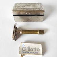 Rasoio in metallo da collezione, lamette +custodia