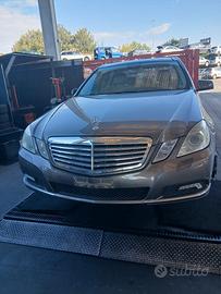 Solo ricambi Mercedes classe E 
