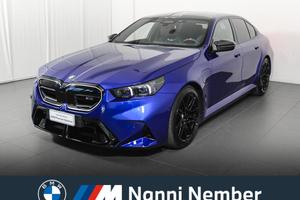 BMW M5 4.4 727cv auto
