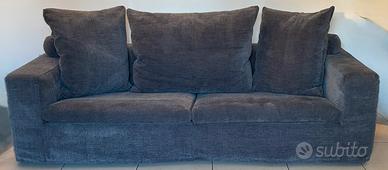 Divano grigio antracite