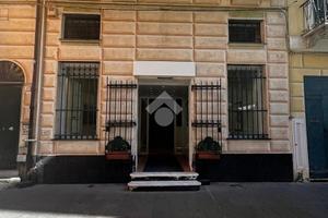NEGOZIO A CHIAVARI