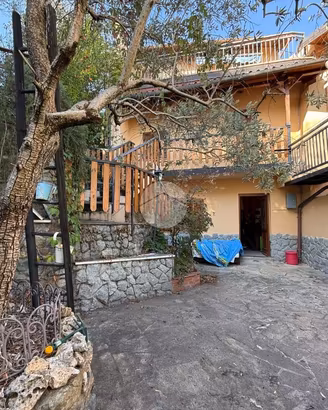 CASA SEMINDIPENDENTE A VILLAR DORA