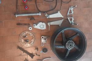 Ricambi e motore Aprilia RSV MILLE prima serie