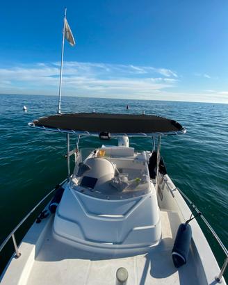 Cabinato Numo 630 WA con motore Suzuki DF150AP