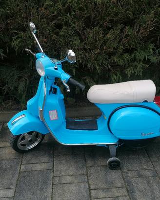 Vespa azzurra 