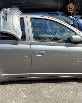 Toyota Yaris 5 porte solo per ricambi